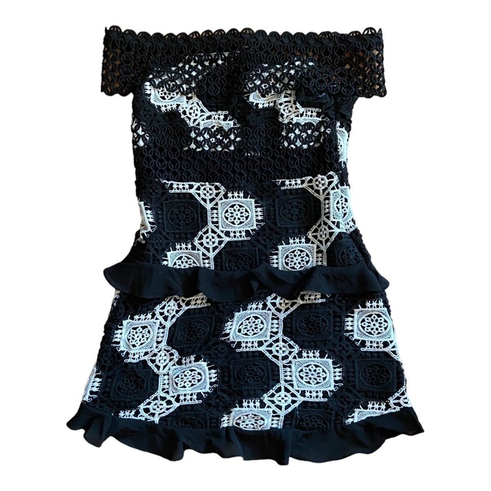 Romeo & Juliet Crochet Lace Off-the-Shoulder Dress NWT - Picture 2 of 7